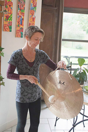 Photo d'une purification de lieu grâce au Gong